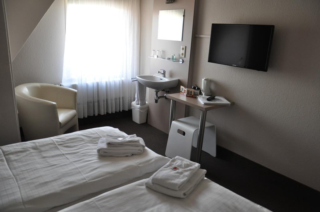 Hotel Het Anker هيتْهاسين الغرفة الصورة